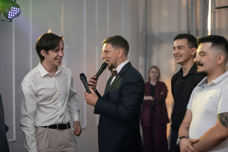 Конкурс — на сцене